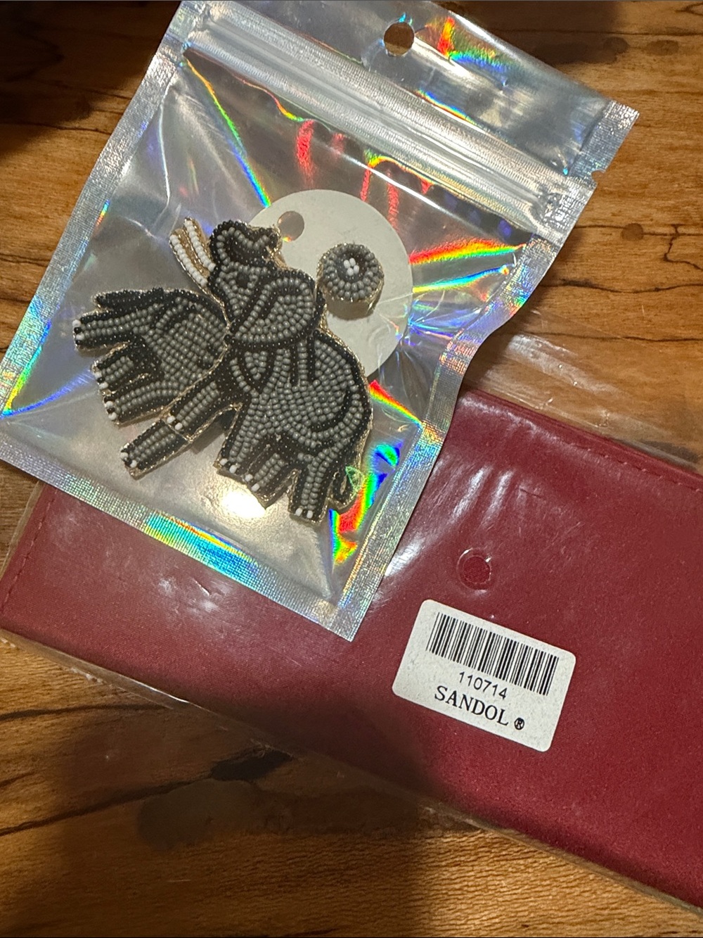 Alabama Crimson Beaded Elephant Earrings & Slim Wallet Bundle NWT - Picture 4 of 4